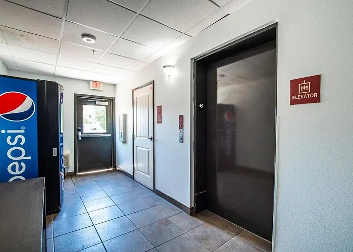 With Full Kitchen * Sierra Vista